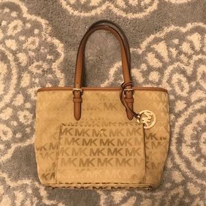 Michael Kors Medium snap pocket tote